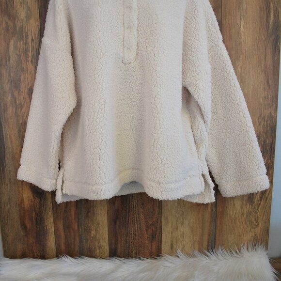 Aerie Oversized Sherpa NWT White Cream Soft  1/4 Button Pullover L - Picture 3 of 6